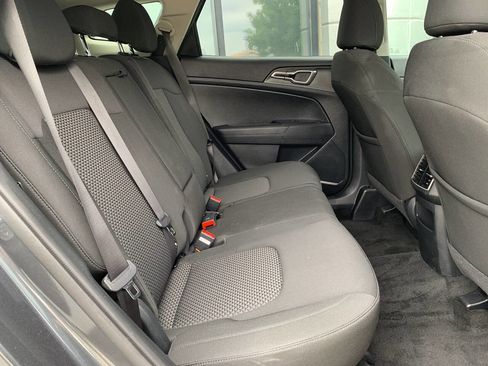 Used 2024 Kia Sportage LX image 12