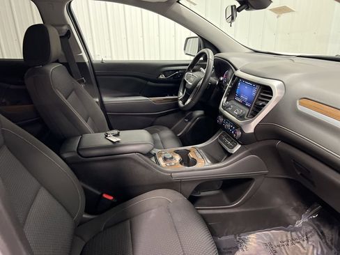 Certified 2023 GMC Acadia SLE w/ Driver Convenience Package image 9