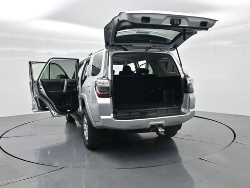 Used 2021 Toyota 4Runner SR5 image 25