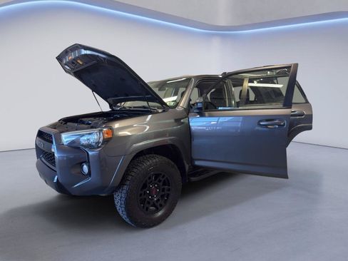 Used 2016 Toyota 4Runner TRD Pro AWD/4WD image 9