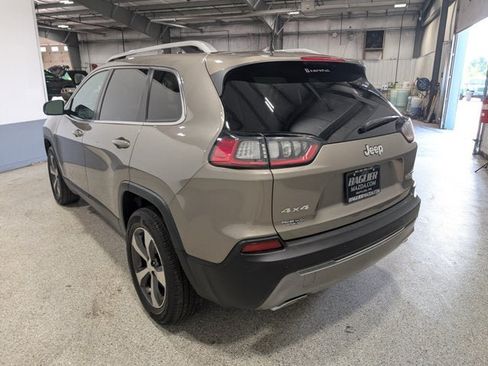 Used 2021 Jeep Cherokee Limited AWD/4WD image 5