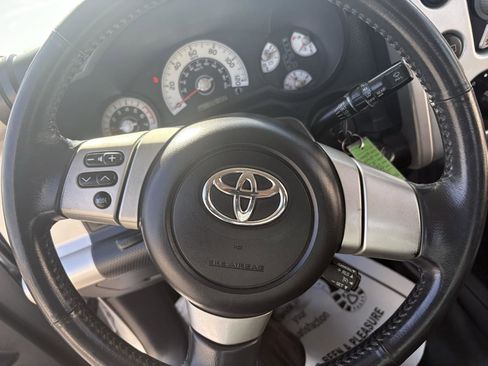 Used 2007 Toyota FJ Cruiser 4WD image 27