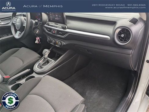 Used 2023 Kia Forte LXS image 28