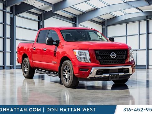 Used 2021 Nissan Titan SV w/ SV Convenience Package AWD/4WD image 23