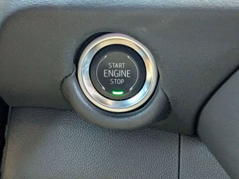 Used 2025 Chevrolet Tahoe LT AWD/4WD image 29