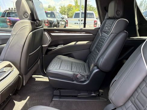 Used 2026 Cadillac Escalade Platinum Sport w/ LPO, ONYX Package AWD/4WD image 16