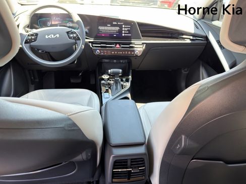 New 2026 Kia Niro EX FWD image 21
