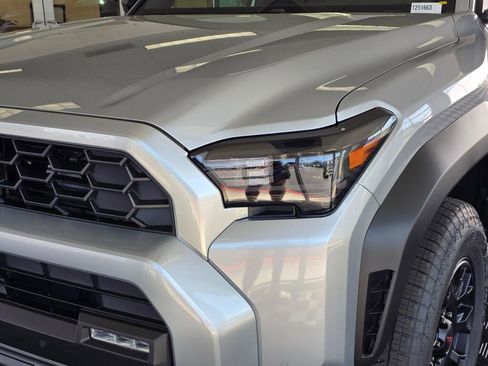 New 2026 Toyota 4Runner TRD Off-Road AWD/4WD image 10