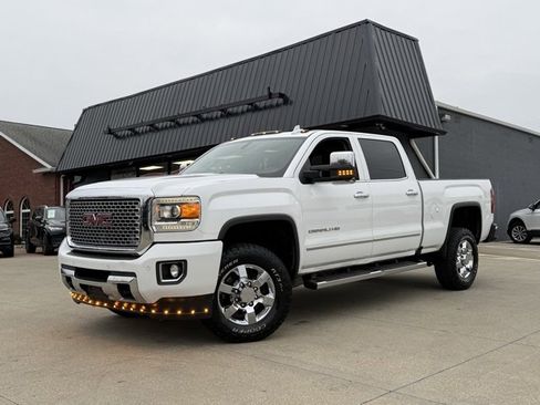 Used 2016 GMC Sierra 2500 Denali w/ Suspension Package, Off-Road image 21