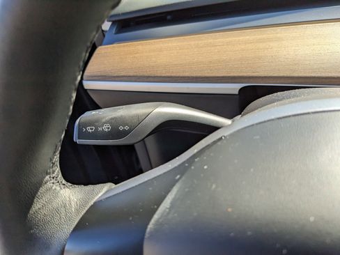 Used 2023 Tesla Model Y Long Range image 31