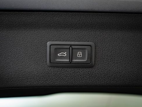 Used 2018 Audi Q3 2.0T Premium w/ Convenience Package image 22