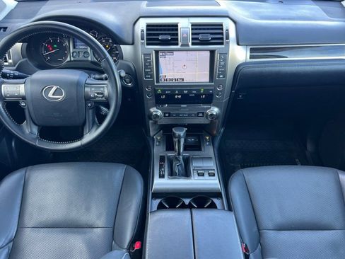 Used 2018 Lexus GX 460 w/ Navigation Package AWD/4WD image 10