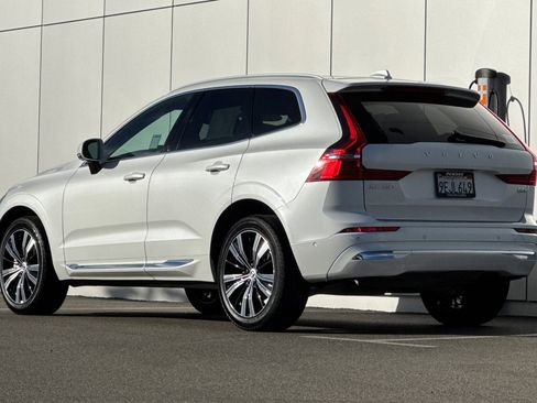 Used 2023 Volvo XC60 B5 Plus w/ Protection Package Premier image 3