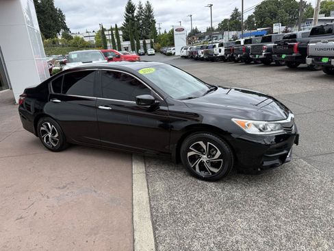 Used 2016 Honda Accord LX image 7