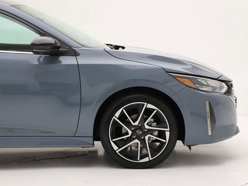 Used 2024 Nissan Sentra SR w/ SR Premium Package image 4