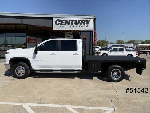 Used 2024 Chevrolet Silverado 3500 LT w/ Convenience Package image 4