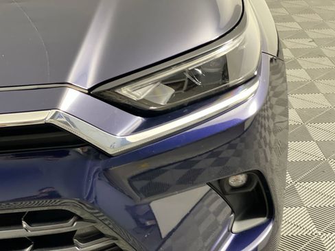 Used 2024 Toyota Grand Highlander AWD Hybrid image 9
