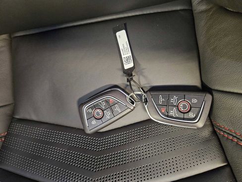 Used 2023 Chevrolet Corvette Z06 w/ Stealth Interior Trim Package RWD image 31