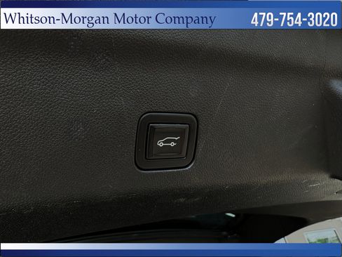 Used 2023 GMC Yukon XL SLT AWD/4WD image 42