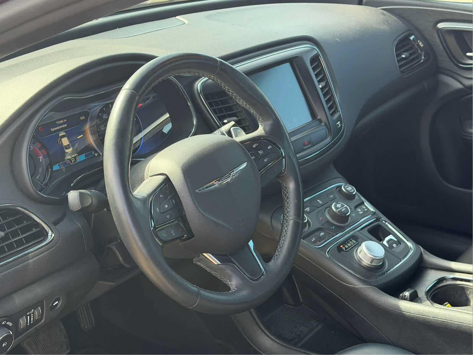 Used 2016 Chrysler 200 S w/ Comfort Group FWD image 18