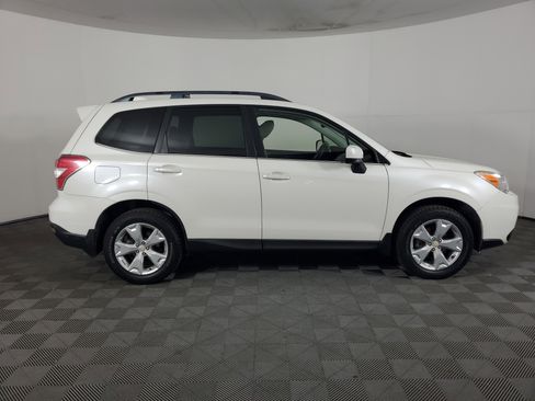 Used 2016 Subaru Forester 2.5i Limited image 3