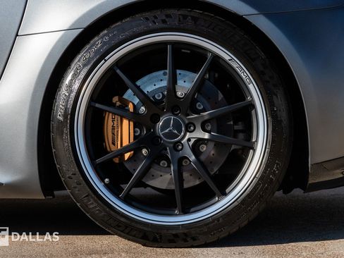Used 2018 Mercedes-Benz AMG GT R image 10