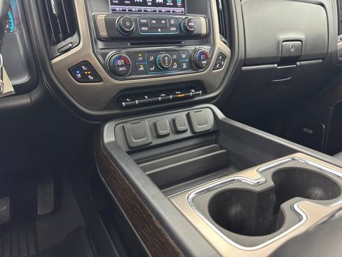 Used 2019 GMC Sierra 3500 Denali AWD/4WD image 17