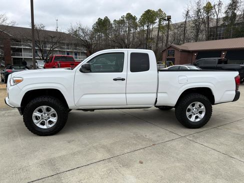 Used 2021 Toyota Tacoma SR image 2