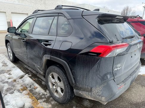 Certified 2020 Toyota RAV4 XLE w/ Convenience Package image 5