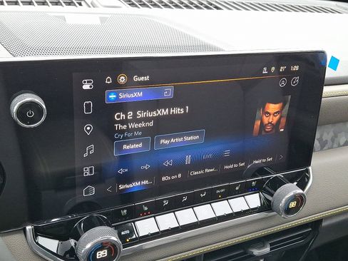 New 2026 Chevrolet Colorado ZR2 w/ Technology Package image 13