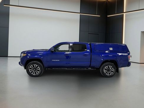 Used 2023 Toyota Tacoma TRD Sport w/ TRD Premium Sport Package AWD/4WD image 2