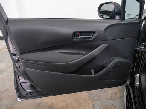 Used 2022 Toyota Corolla LE image 39