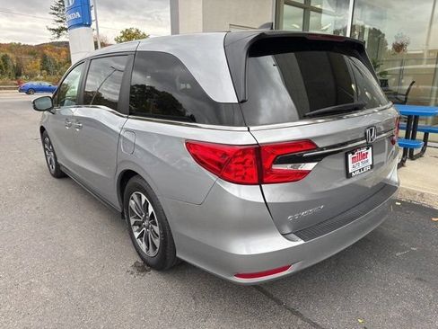 Used 2024 Honda Odyssey EX-L image 3
