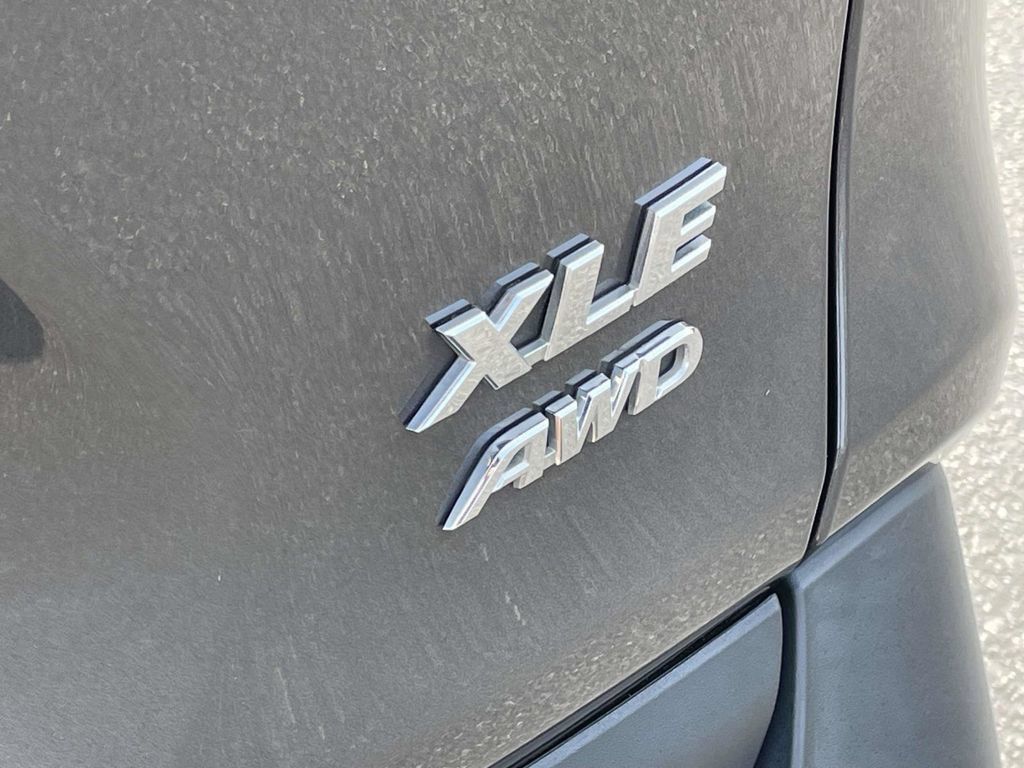 Used 2024 Toyota RAV4 XLE AWD/4WD image 10