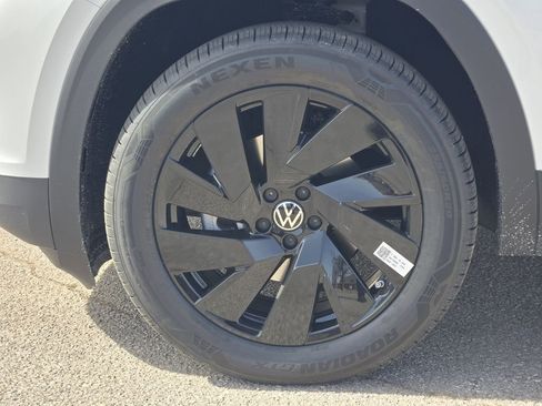 New 2026 Volkswagen Atlas SE AWD/4WD image 10