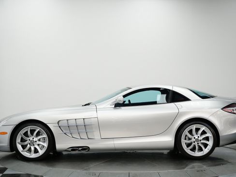 Used 2006 Mercedes-Benz SLR image 6