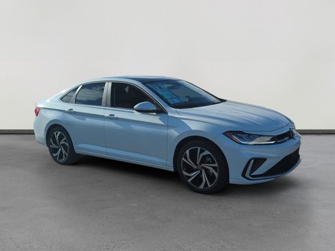 New 2026 Volkswagen Jetta SEL image 7