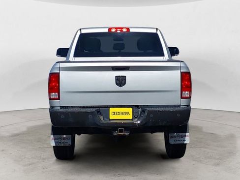 Used 2018 RAM 2500 Tradesman w/ Chrome Appearance Group AWD/4WD image 4