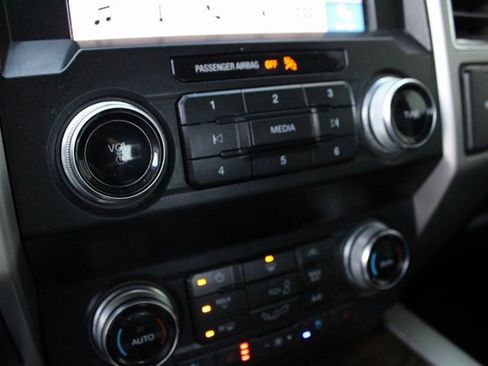 Used 2019 Ford F150 Lariat w/ Equipment Group 502A Luxury image 6