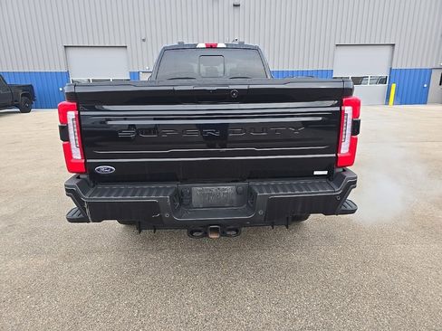 Used 2025 Ford F250 Platinum image 4