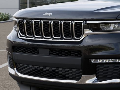 New 2025 Jeep Grand Cherokee L Limited image 11