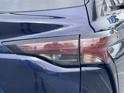 Used 2023 Toyota Sienna XLE image 22