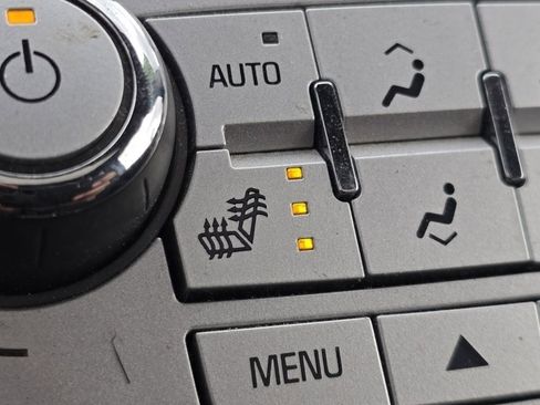 Used 2016 Chevrolet Equinox LT w/ Convenience Package image 6