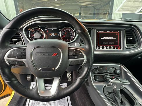 Used 2017 Dodge Challenger GT w/ Driver Convenience Group AWD/4WD image 11
