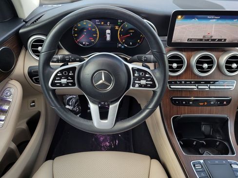 Used 2022 Mercedes-Benz GLC 300 w/ Multimedia Package Lite image 16