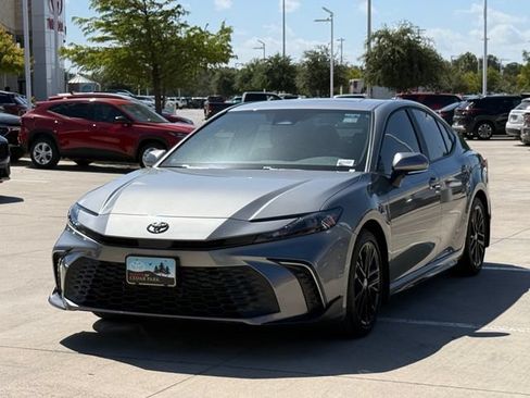 Used 2026 Toyota Camry SE w/ Convenience Package FWD image 7