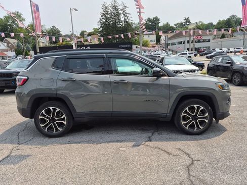 Used 2022 Jeep Compass Limited AWD/4WD image 5