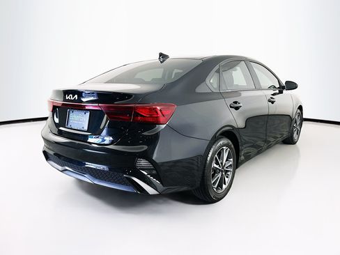 Used 2024 Kia Forte LXS FWD image 9