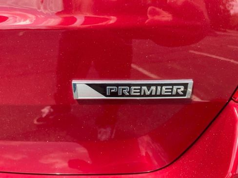 Used 2018 Chevrolet Trax Premier FWD image 34