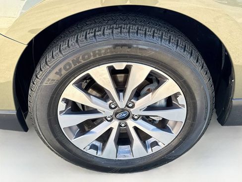 Used 2019 Subaru Outback 2.5i Touring w/ Popular Package #3A AWD/4WD image 41